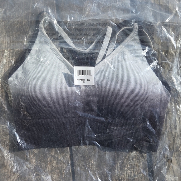 Women's Champion C9 Gradient Sports Bra - Black and Gray - Picture 3 of 3